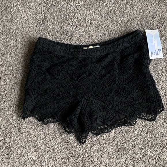 Women’s shorts - Picture 1 of 2